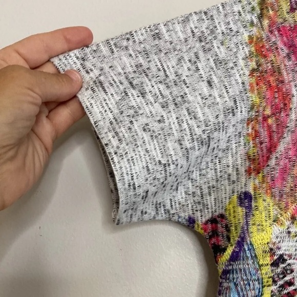 Inoah Top Womens Medium Short Sleeve Knit Tunic Abstract Wearable Art - Picture 5 of 10